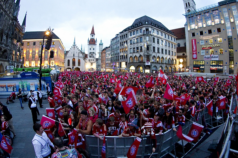 GER, 1.FBL,  Meisterfeier auf dem Muenchner Marienplatz