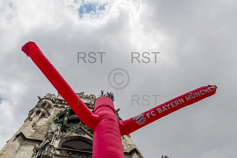GER, 1.FBL,  FC Bayern Muenchen Mesterfeier auf dem Marienplatz