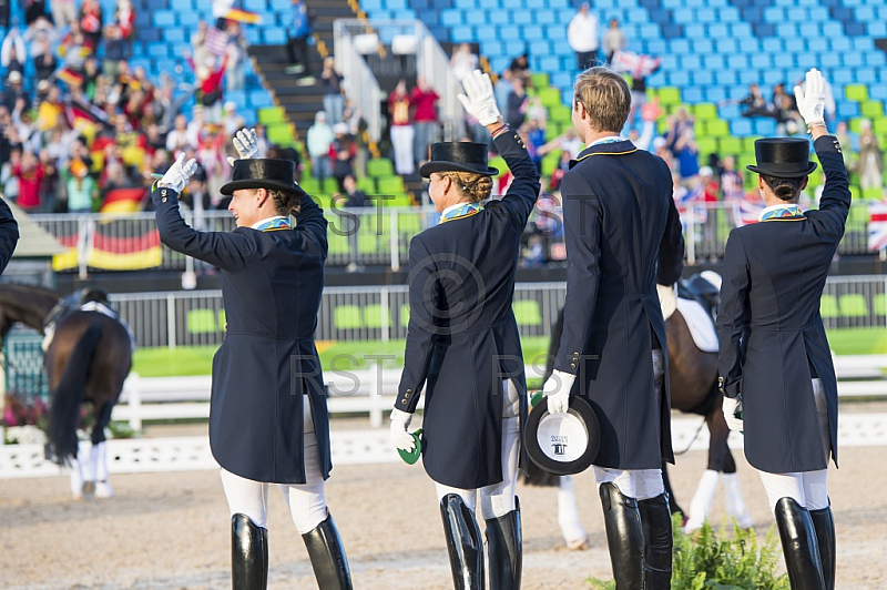 BRA, Olympia 2016 Rio, Reitsport , Dressur Mannschaft Grand Prix Spezial Siegerehrung 