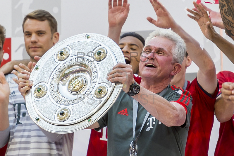 GER, 1.FBL,  FC Bayern Muenchen vs. VfB Stuttgart