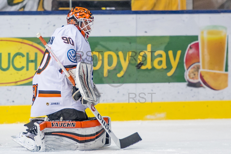 GER, DEL Playoff Finale Spiel 5, EHC Red Bull Muenchen vs. Grizzlys Wolfsburg