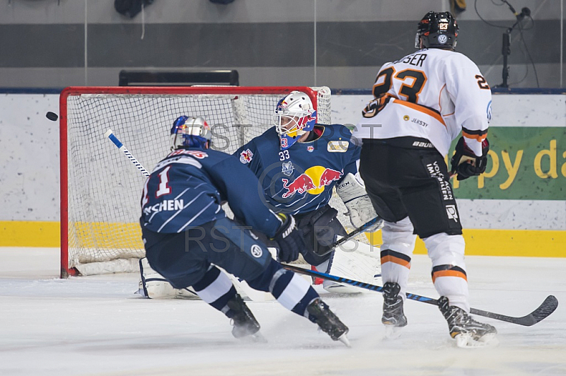 GER, DEL Playoff Finale Spiel 1, EHC Red Bull Muenchen vs. Grizzlys Wolfsburg