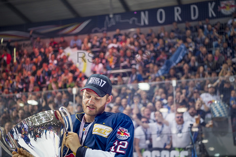 GER, DEL Playoff Finale Spiel 5, EHC Red Bull Muenchen vs. Grizzlys Wolfsburg