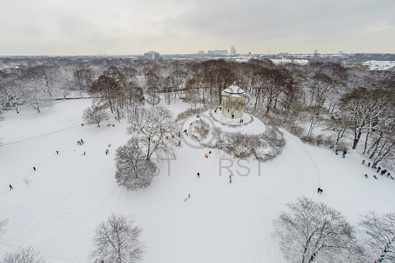 GER, Winterlandschaft am Muenchner Monopteros