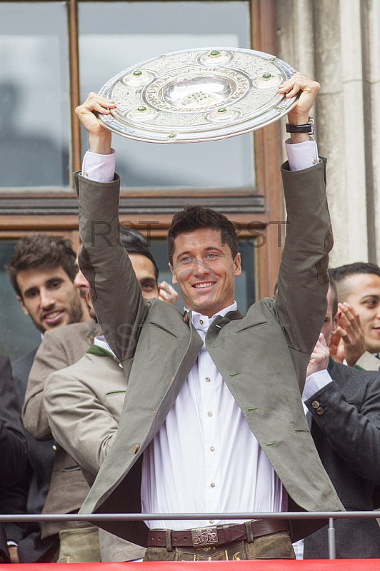 GER, Meisterfeier des FC Bayern Muenchen auf dem Muenchner Marienplatz