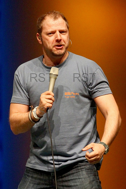 GER, Mario Barth Tour MÃ¤nner sind peinlich, Frauen manchmal auc