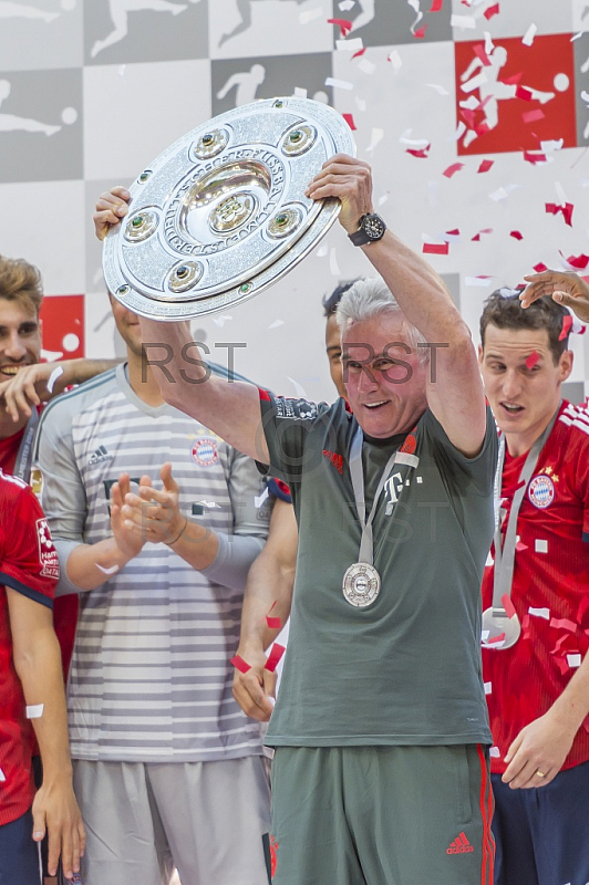 GER, 1.FBL,  FC Bayern Muenchen vs. VfB Stuttgart