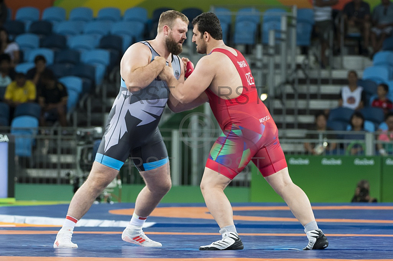 BRA, Olympia 2016 Rio, Kampfsport, Ringen 130kg , Bronze Medallien Kampf zwischen SHARIATI Sabah (AZE) vs. POPP Eduard (GER) BRA, Olympia 2016 Rio, Kampfsport, Ringen 130kg , Bronze Medallien Kampf zwischen SHARIATI Sabah (AZE) vs. POPP Eduard (GER)
