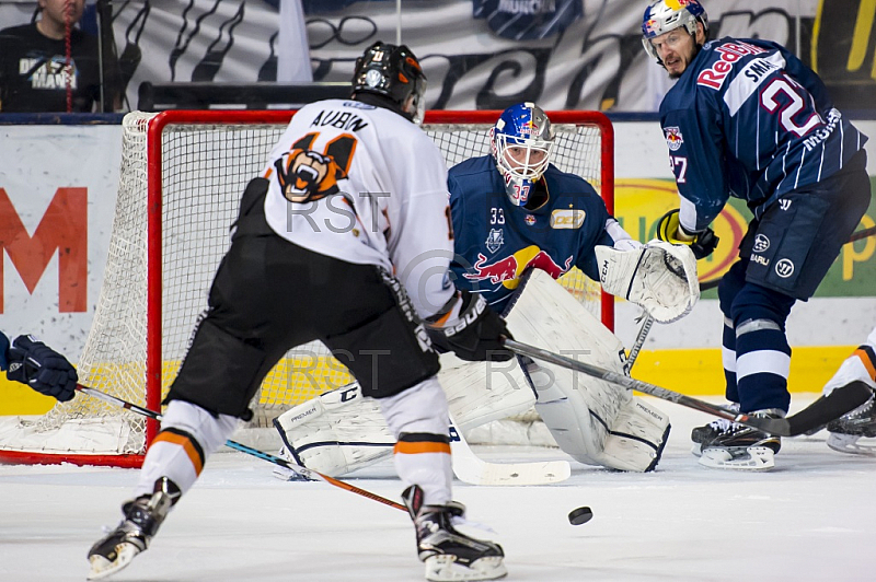 GER, DEL Playoff Finale Spiel 1, EHC Red Bull Muenchen vs. Grizzlys Wolfsburg
