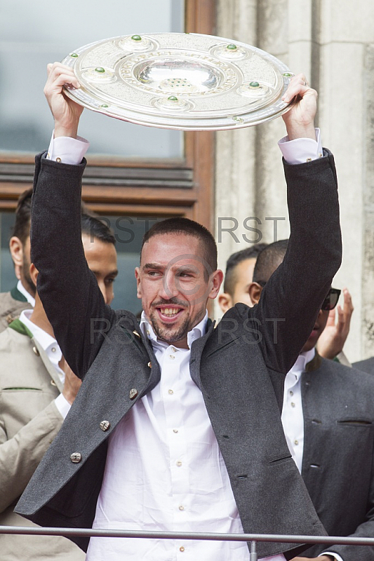 GER, Meisterfeier des FC Bayern Muenchen auf dem Muenchner Marienplatz