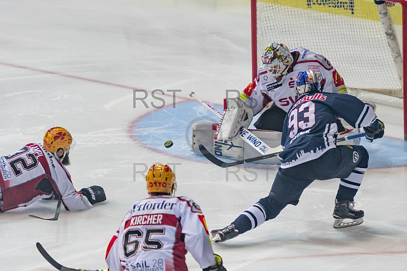 GER, DEL, EHC Red Bull Muenchen vs. Fischtown Pinguins Bremerhaven