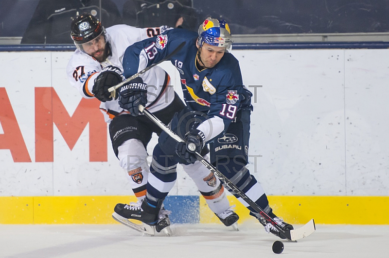 GER, DEL Playoff Finale Spiel 1, EHC Red Bull Muenchen vs. Grizzlys Wolfsburg