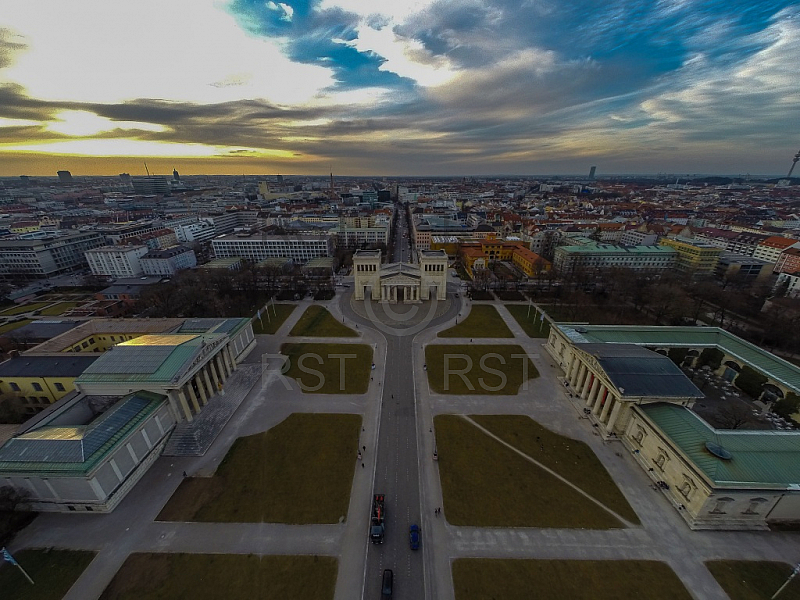 GER, Feature Luftbilder am Muenchner Koenigsplatz 