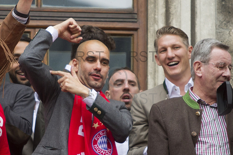 GER, Meisterfeier des FC Bayern Muenchen auf dem Muenchner Marienplatz