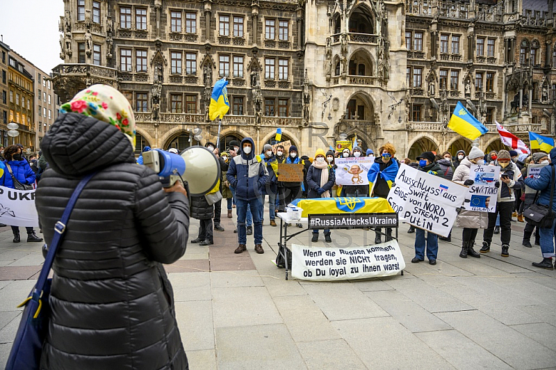 GER, Demo Frieden fuer die Ukraine mit ca 200 Teilnehmern 