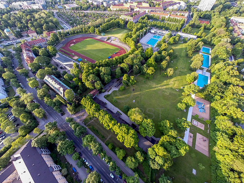 GER, Feature Luftbilder Serie der Muenchner Freibaeder