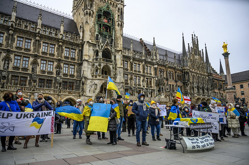 GER, Demo Frieden fuer die Ukraine mit ca 200 Teilnehmern 