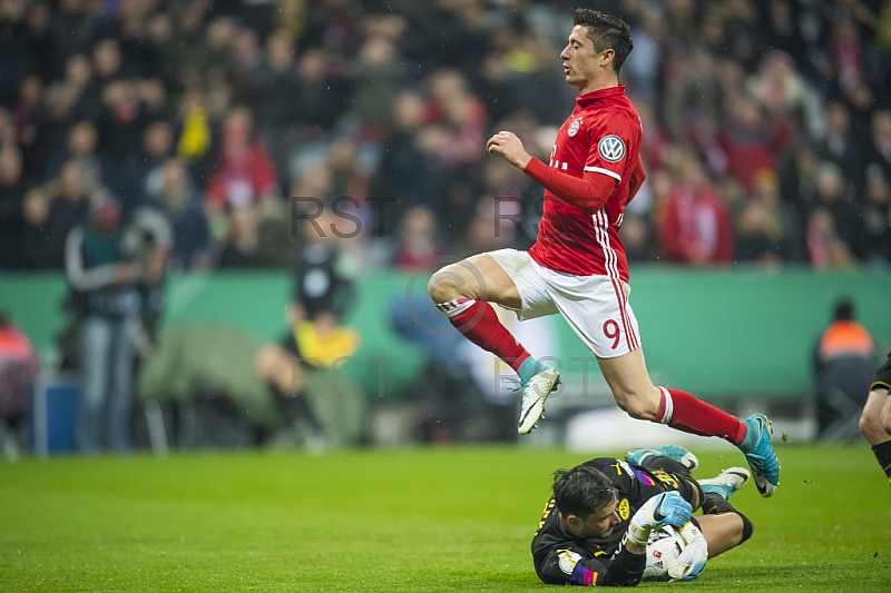 GER, DFB Pokal, Halbfinale,  FC Bayern Muenchen vs. Borussia Dortmund