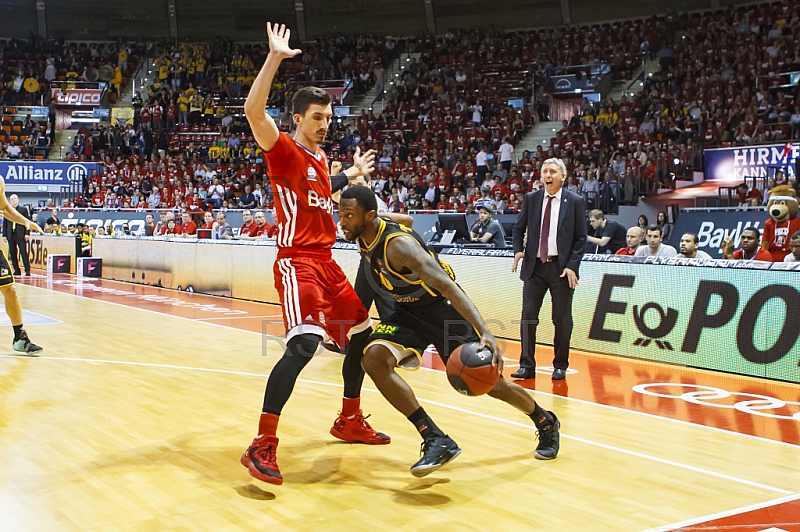 GER, Beko BBLPlayoff  , FC Bayern Muenchen vs. MHP RIESEN Ludwigsburg