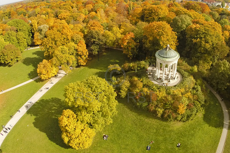 GER, Feature Luftbilder zum Indian Summer im Englischen Garten