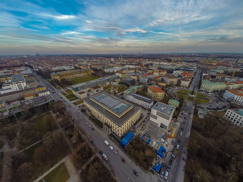 GER, Feature Luftbilder am Muenchner Koenigsplatz 