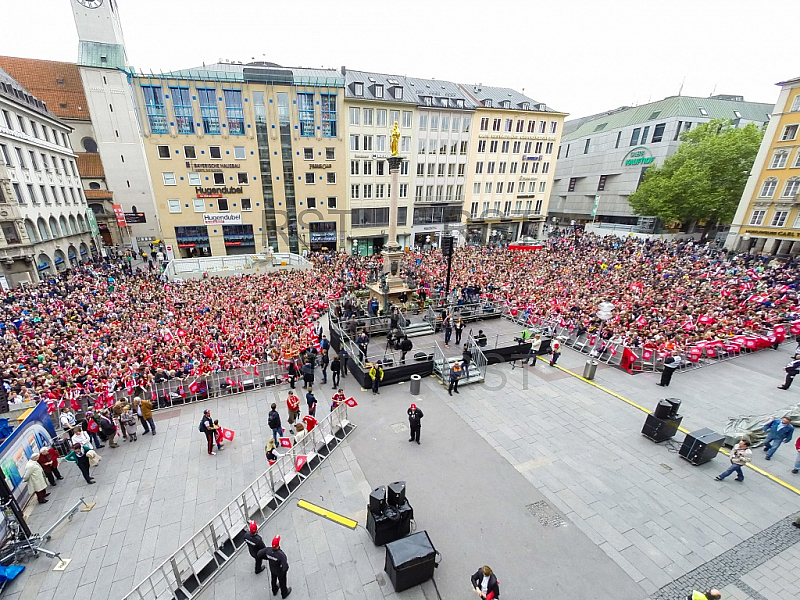 GER, 1.FBL, Meister Double Feier auf dem Marienplatz Muenchen