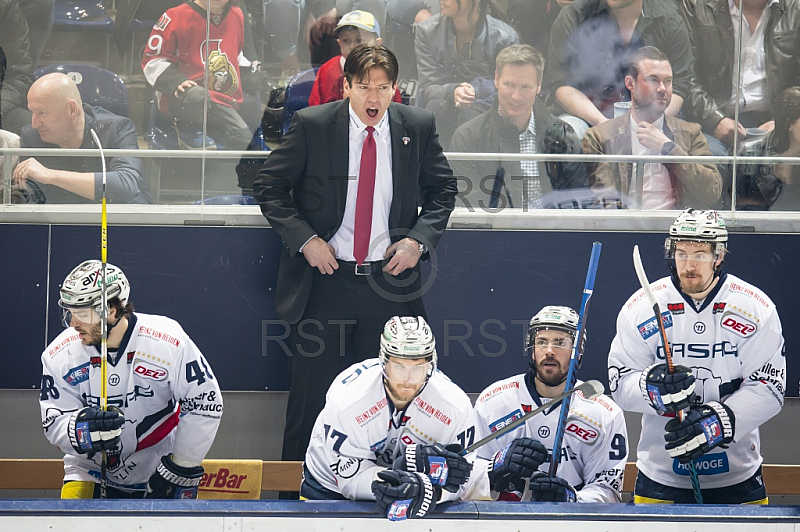 GER, DEL Playoff Halbfinale Spiel 5, EHC Red Bull Muenchen vs. Eisbaeren Berlin