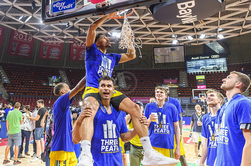 GER, easy credit BBl, Finale Spiel 4, FC Bayern Muenchen Basketball vs. Alba Berlin