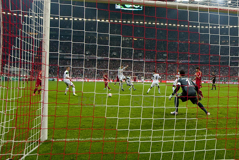 GER, DFB Pokal Halbfinale,  FC Bayern Muenchen vs. VfL Wolfsburg