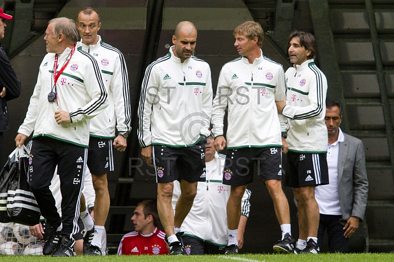 GER, 1.FBL,  Erstes Training mit Pep Guardiola