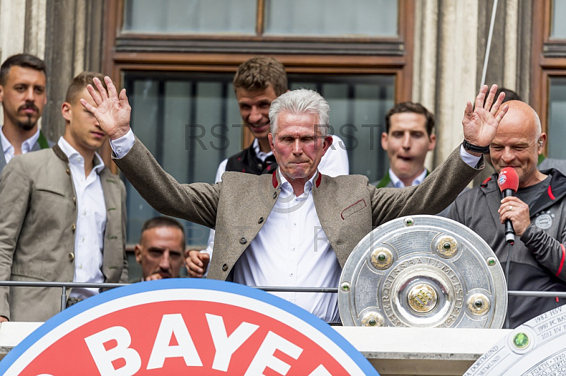 GER, FC Bayern Muenchen Meisterfeier auf dem Marienplatz GER, FC Bayern Muenchen Meisterfeier auf dem Marienplatz